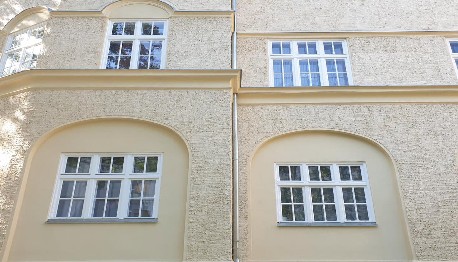 06-Sanierung-von-Altbaufenstern-referenz-malerbetrieb-kluge-berlin.jpg
