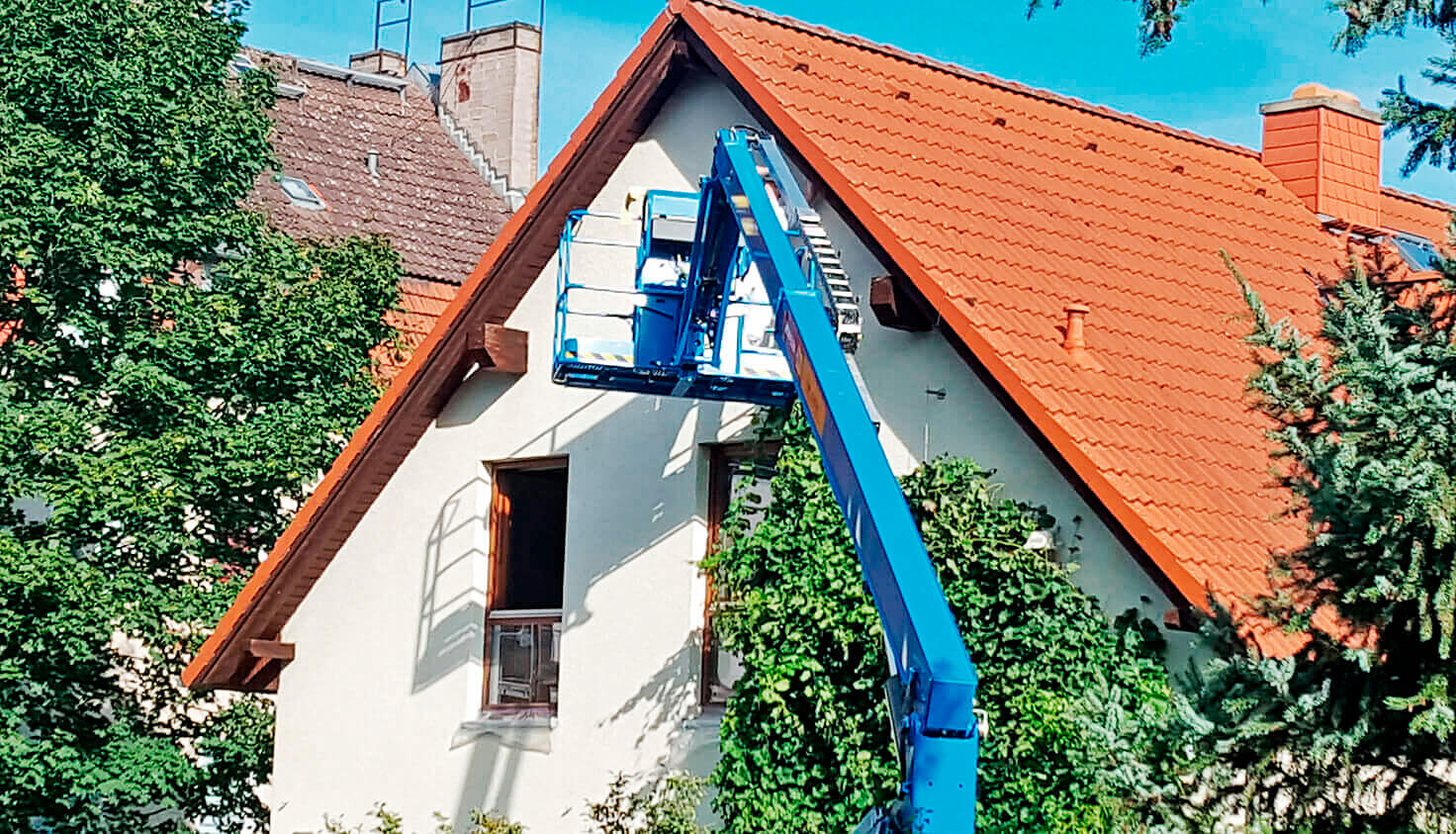 Malerbetrieb Kluge - Referenz Gewerbekunden - Dachkastenanstrich