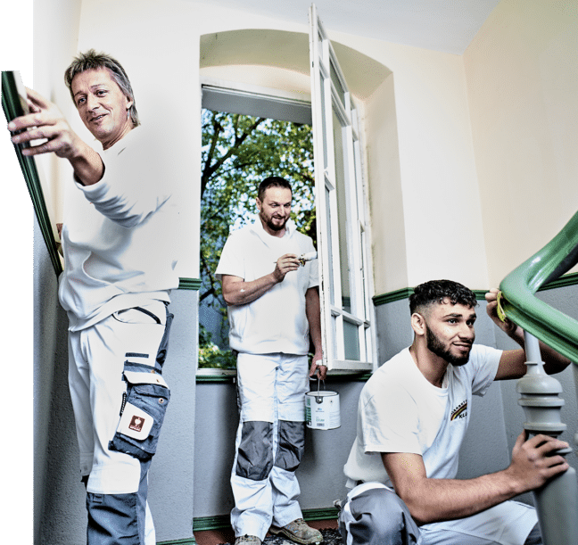 Malerbetrieb Kluge Mitarbeiter bei Treppenhaus-Sanierung