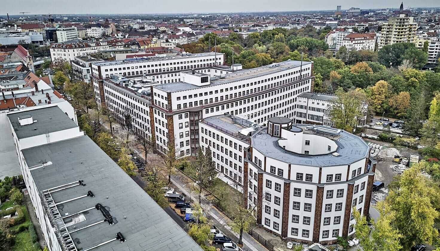 Malerbetrieb Kluge - Referenz Gewerbekunden - Büros in der Dernburgstraße